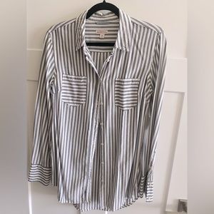 Nero a button front too